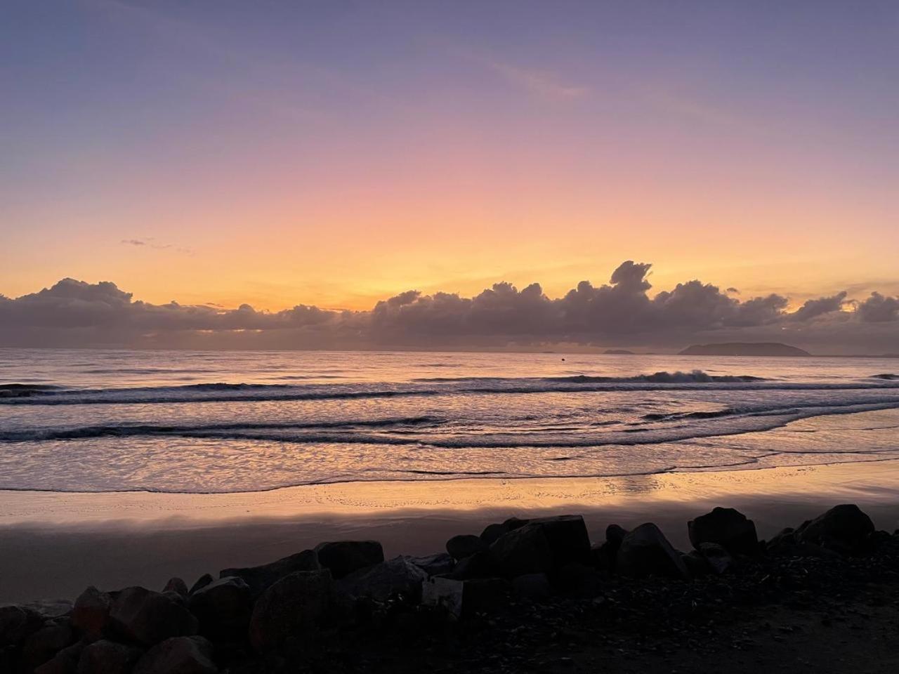 Pe Na Areia Apto Bianca Itapoá Extérieur photo